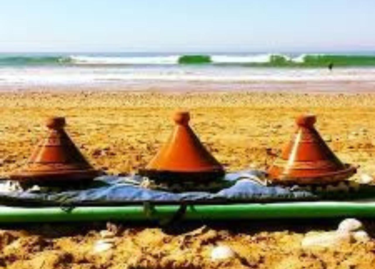 Sable Beach Surf Camp Tamraght Exterior foto